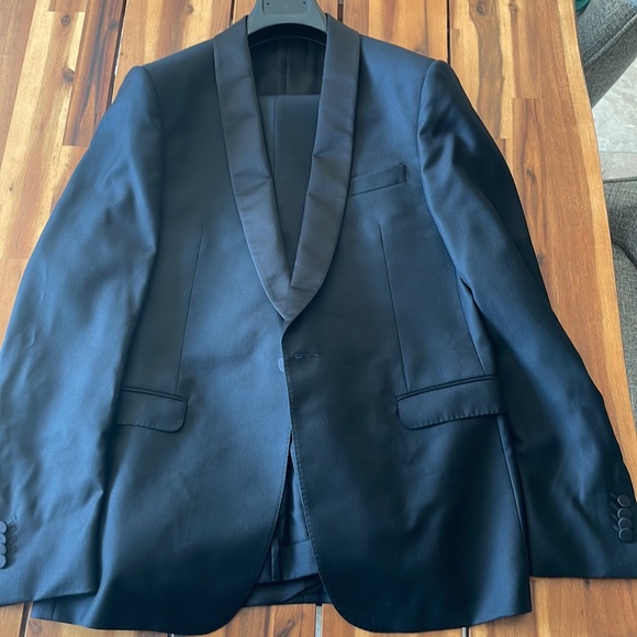 Z Zegna Tuxedo - Picture 1 of 17